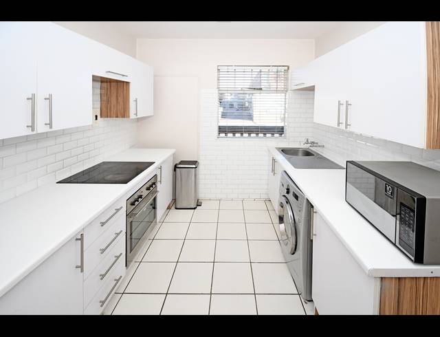 2 BEDROOM APARTMENT FOR SALE IN CRAIGHALL PARK